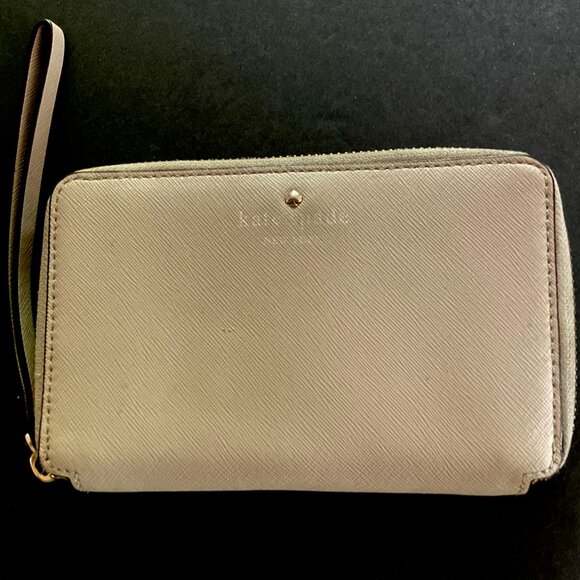 KATE SPADE Women's Zippered Leather Wristlet EUC - Picture 1 of 5